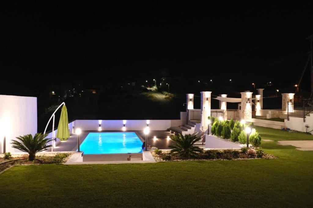 The White House Beach Villa Rafína Eksteriør bilde
